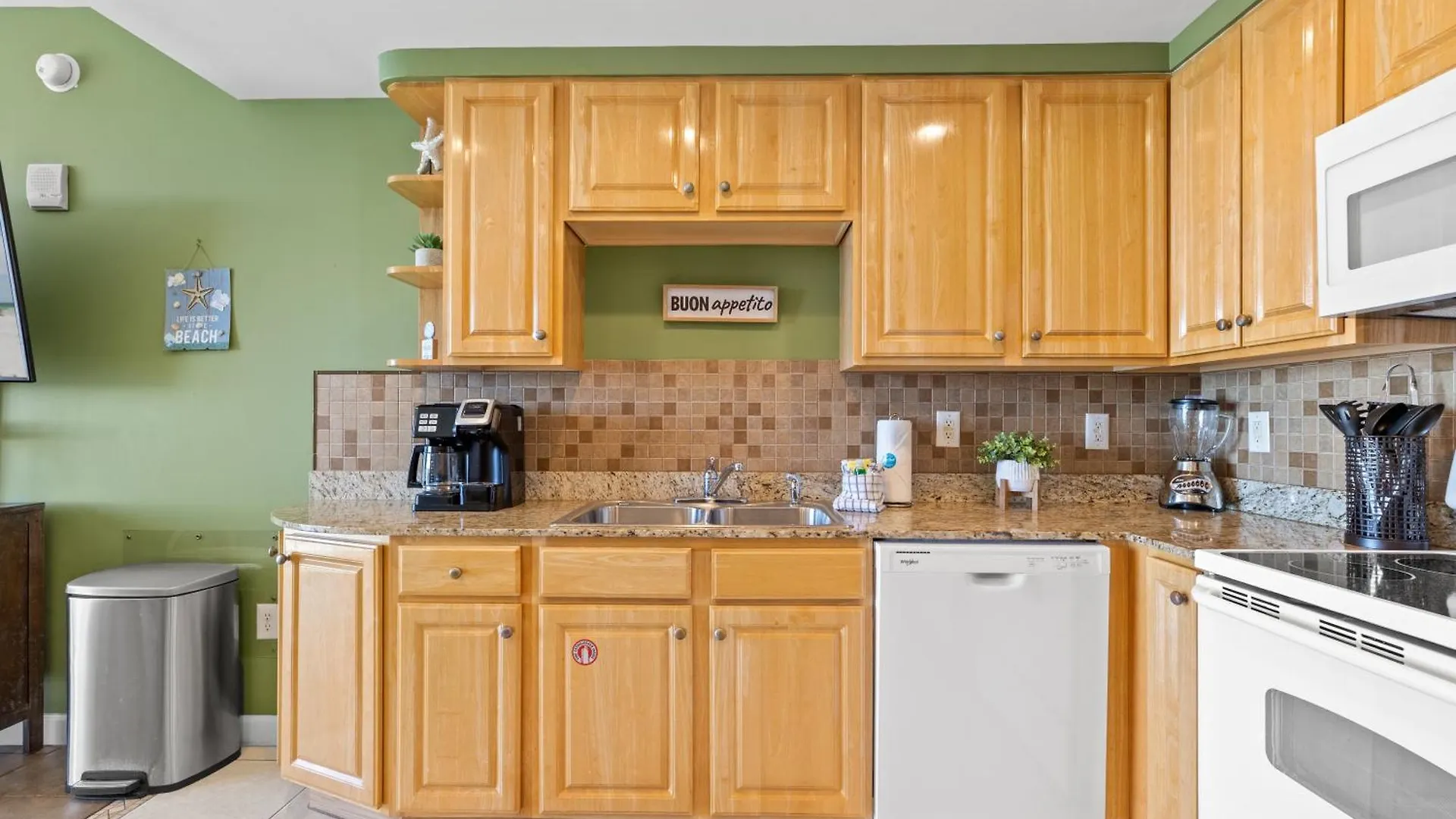 Anchor'S Way! Come Visit Our Beautiful 2 Bedroom 2Ba Oceanfront Retreat! Sleeps 6! بنما سيتي بيتش بيت للعطل