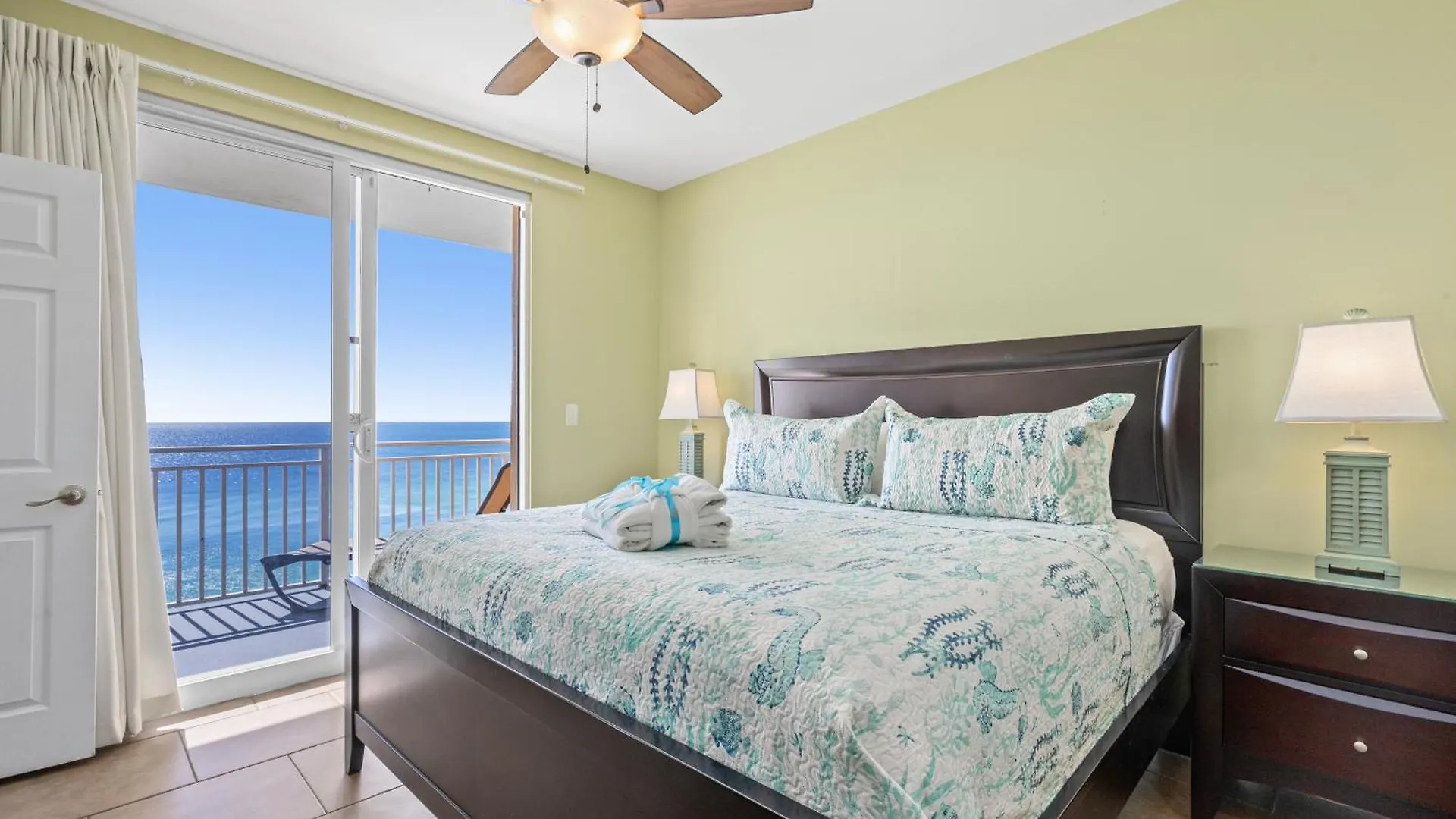 Anchor'S Way! Come Visit Our Beautiful 2 Bedroom 2Ba Oceanfront Retreat! Sleeps 6! بنما سيتي بيتش بيت للعطل