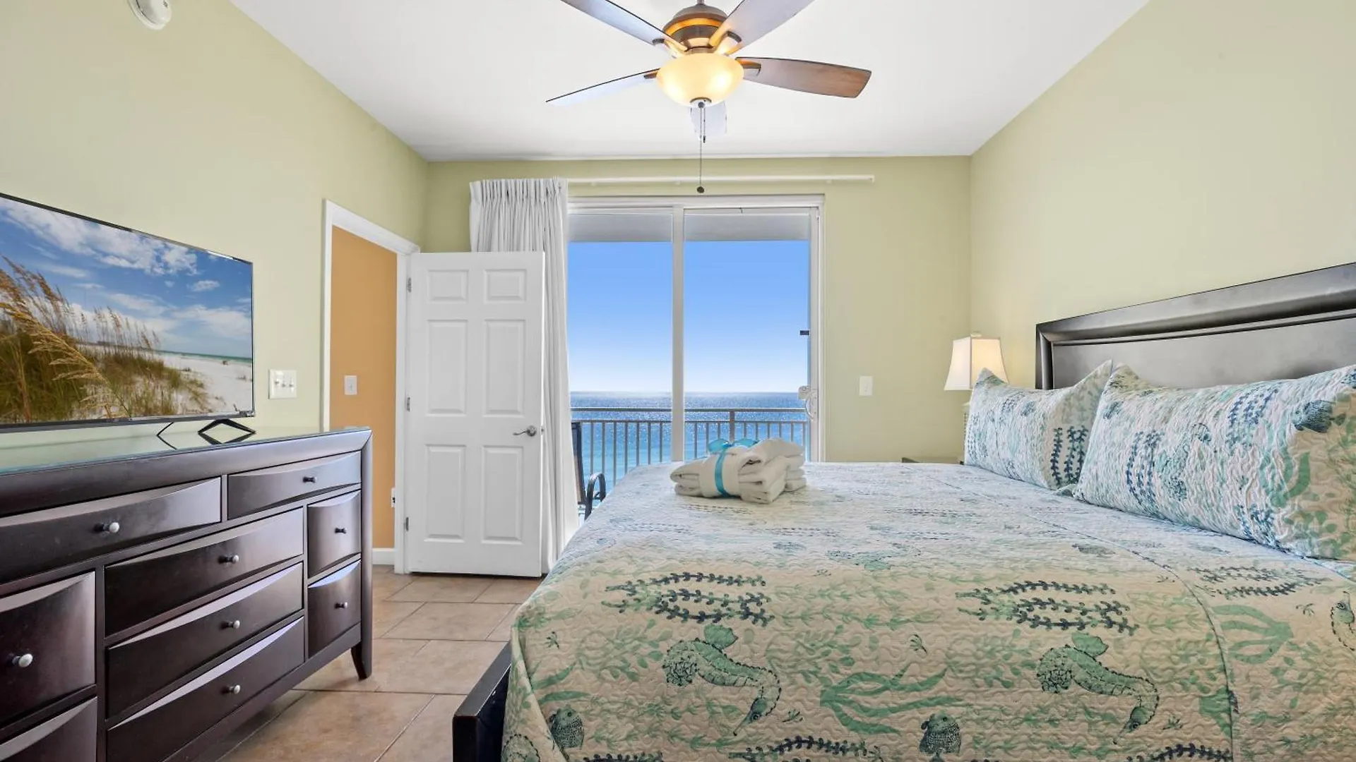 Anchor'S Way! Come Visit Our Beautiful 2 Bedroom 2Ba Oceanfront Retreat! Sleeps 6! Panama City Beach